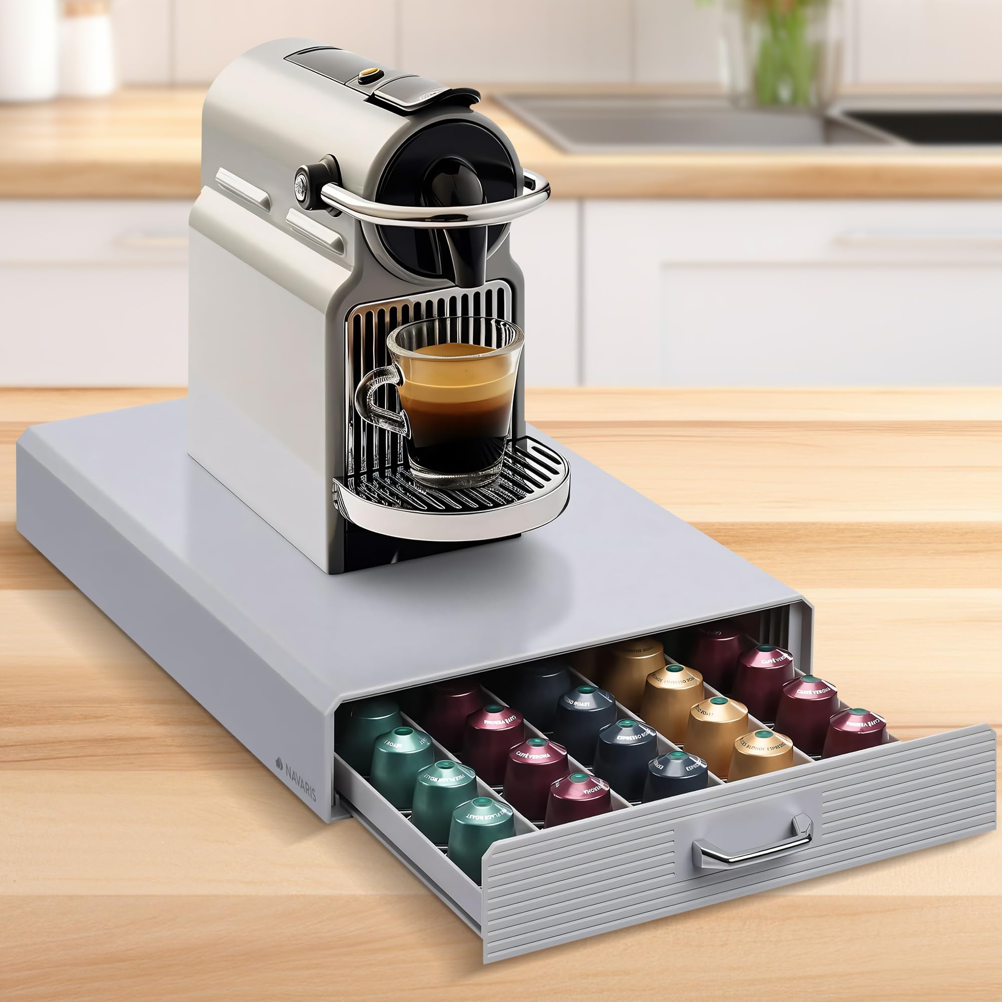 Nespresso エスプレッソマシン ホワイト　おまけでコーヒーカプセル付き Amazon.co.jp: ネスプレッソ カプセル式コーヒーメーカー